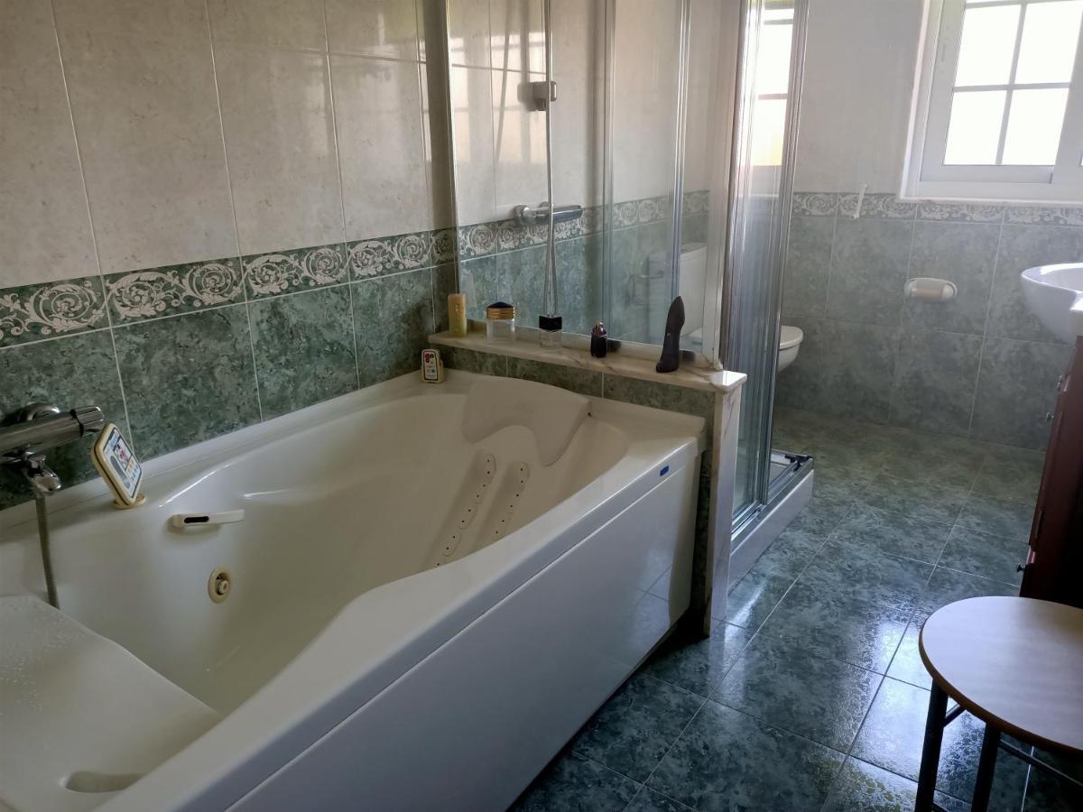 Hotel O Seixo 2 Mugardos Esterno foto